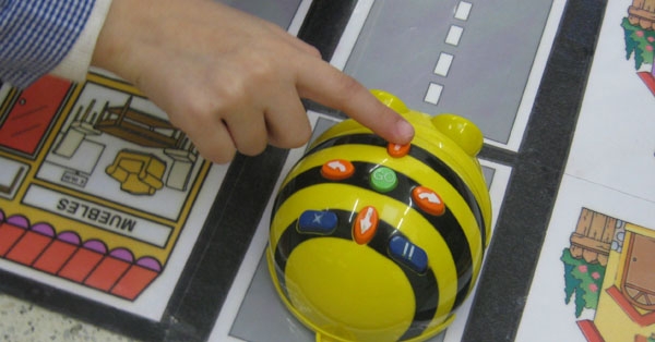 Qui s&oacute;n els BEEBOTS ?