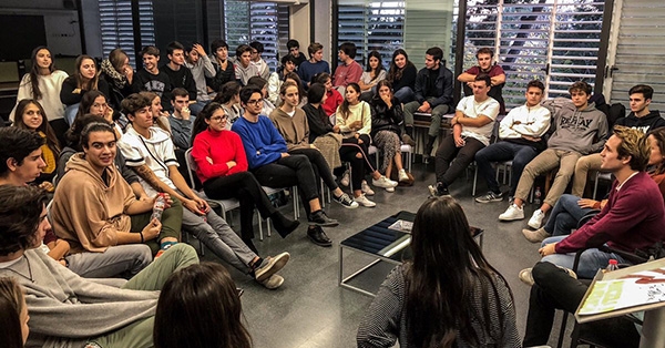 El Caf&egrave; de Batxillerat, l&rsquo;aprenentatge m&eacute;s enll&agrave; de les aules