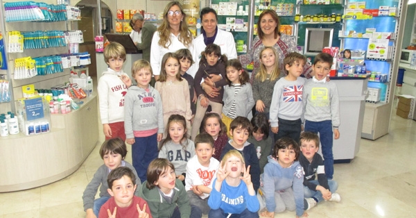 Les Merles treballem el projecte dels medicaments i visitem una farm&agrave;cia