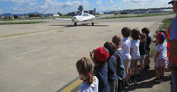 Els Rossinyols visitem l'aeroport de Sabadell