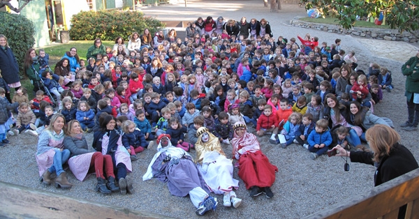Els patges visiten Educaci&oacute; Infantil